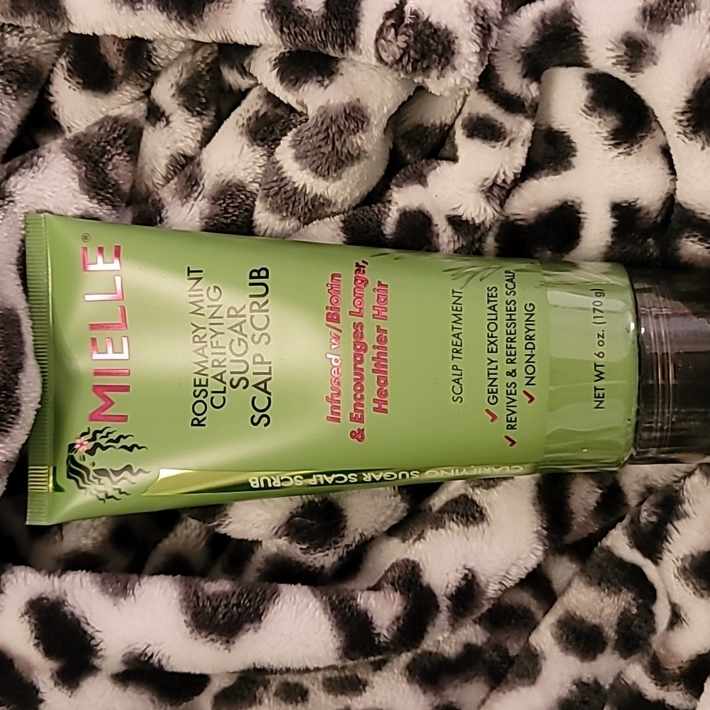 Clarifying Scalp Scrub